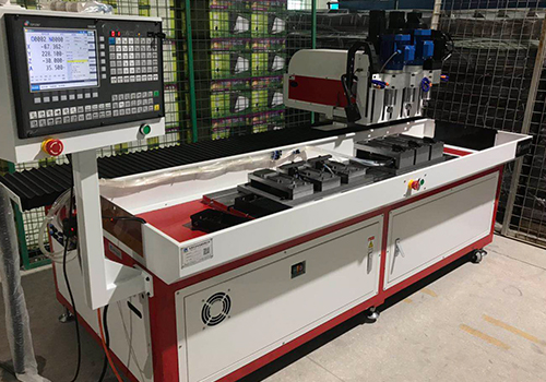 為什么企業(yè)都喜歡使用自動鉆孔機(jī)？